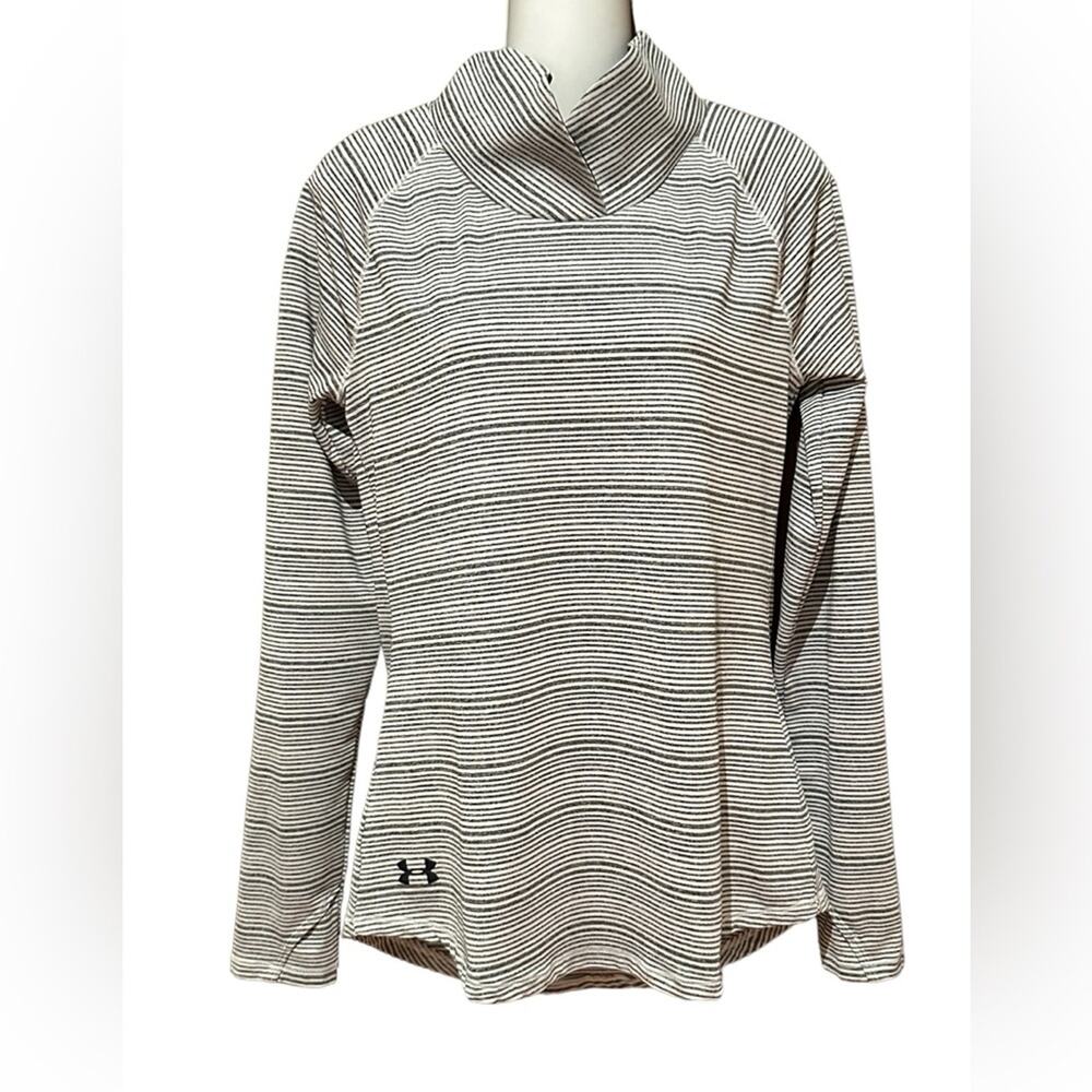 Under Armour Women’s Small Striped Long Sleeve Shirt in Blue and White Striped